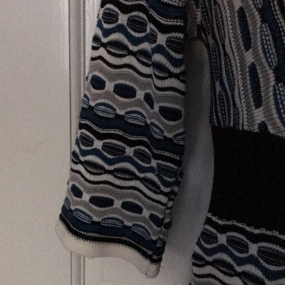 Ladies Top - Picture 3 of 4